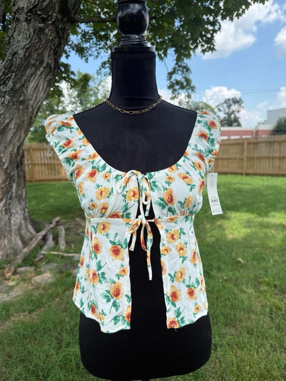 No Boundaries White Floral Tie-Front Top with Yellow Roses